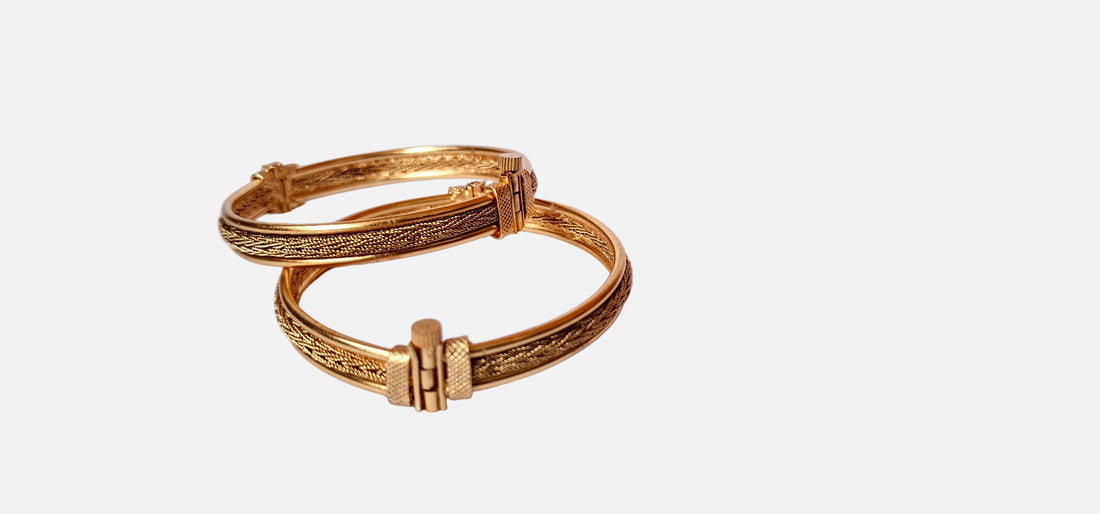 Bangles - B105