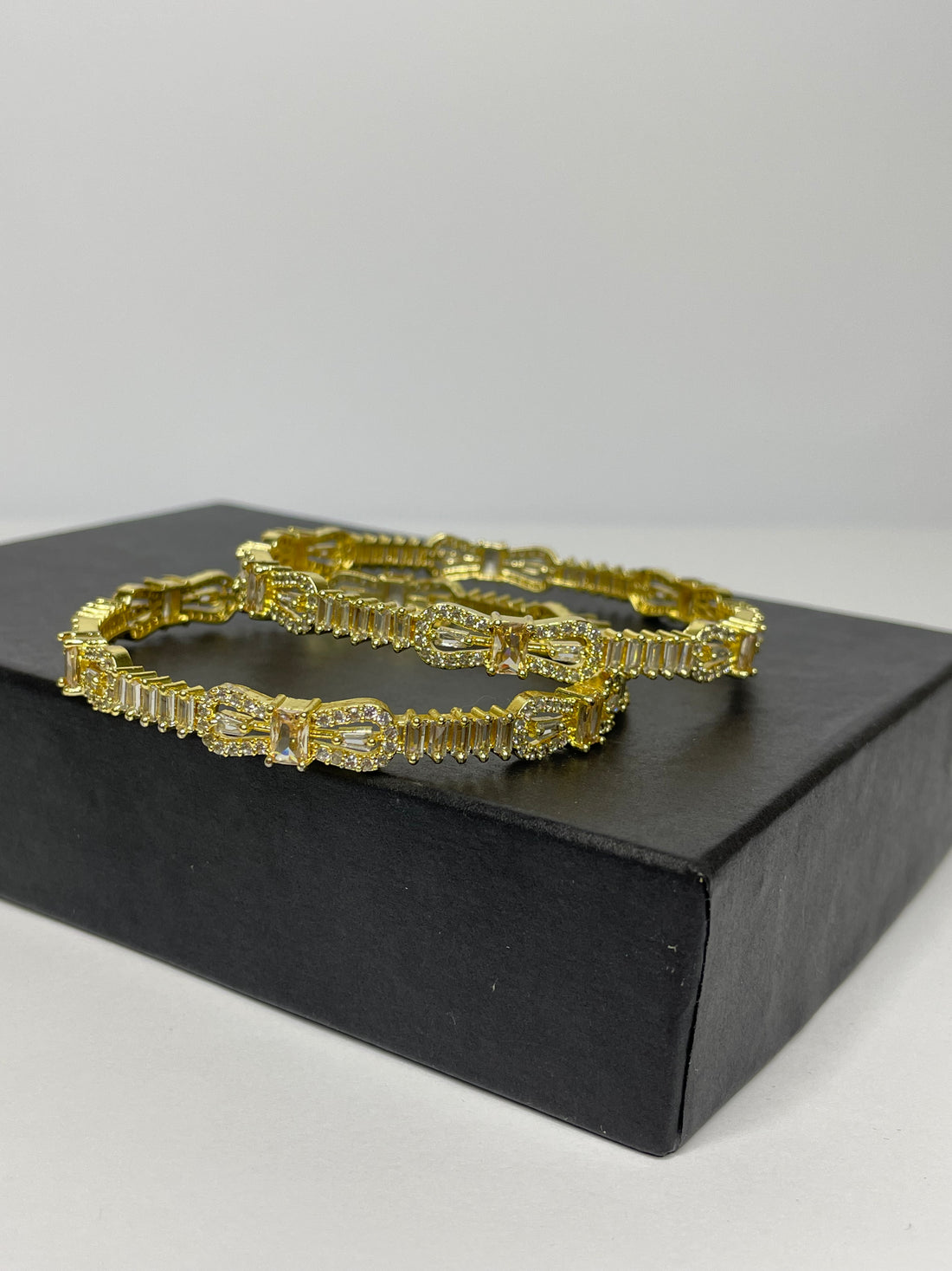 Bangles - B104